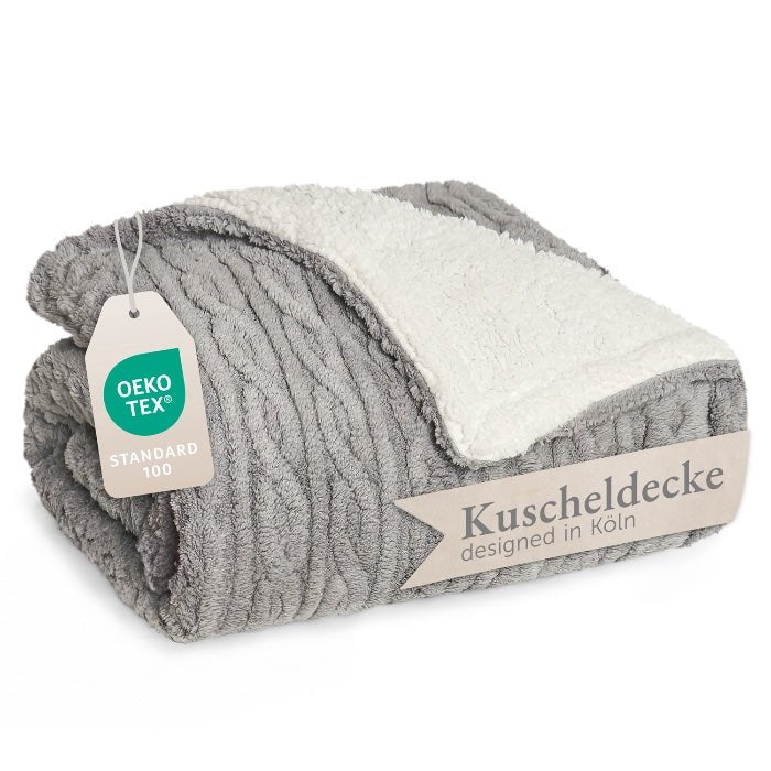 KUSCHELDECKE mit Zopfstrick - Optik -