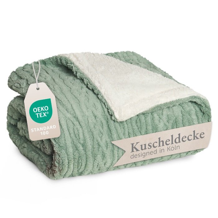 KUSCHELDECKE mit Zopfstrick - Optik -