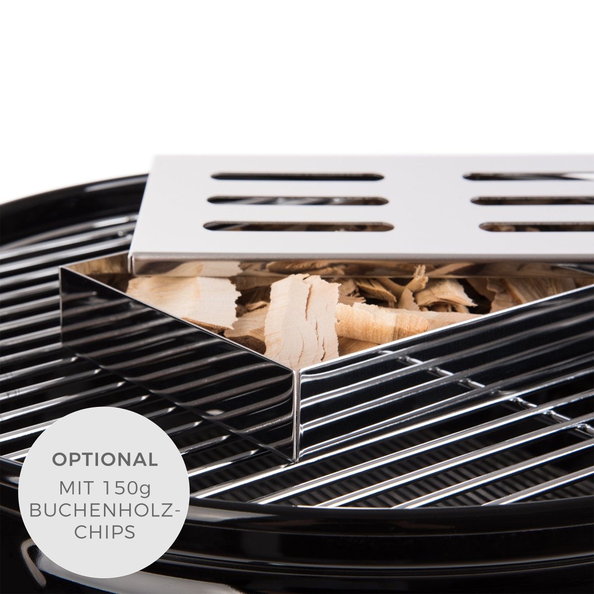 Räucherbox mit Buchenholzchips auf einem Grillrost, Textkreis zeigt Option mit Buchenholzchips.