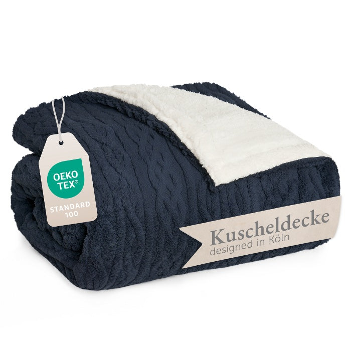 KUSCHELDECKE mit Zopfstrick-Optik