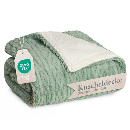 KUSCHELDECKE mit Zopfstrick-Optik