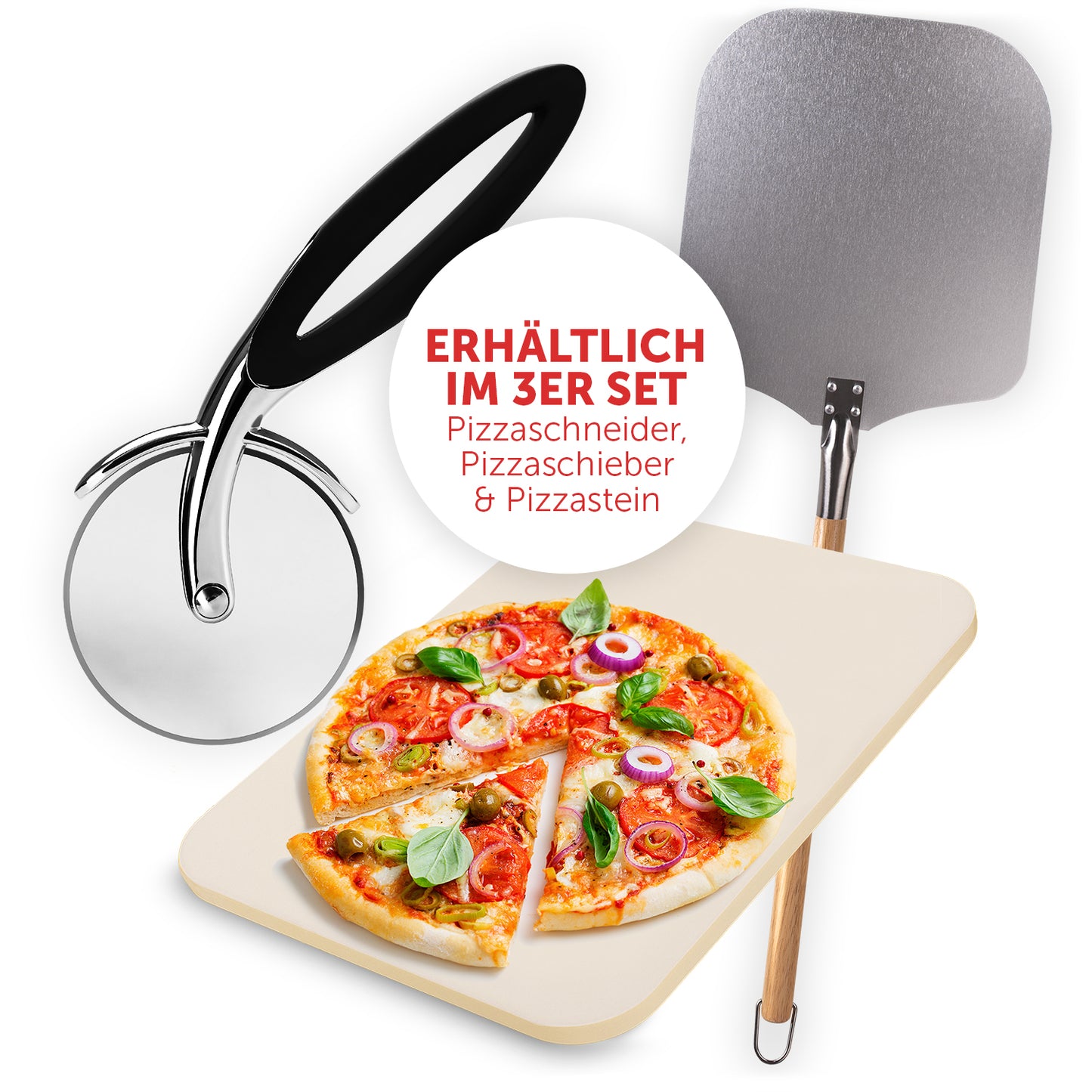 Zusehen ist ein Edelstahl Pizzaroller mit Schwarzem Griff sowie einer Pizzastein in beige mit einer Pizza drauf. Im Hintergrund ist zudem eine Pizzaschaufel zu sehen.