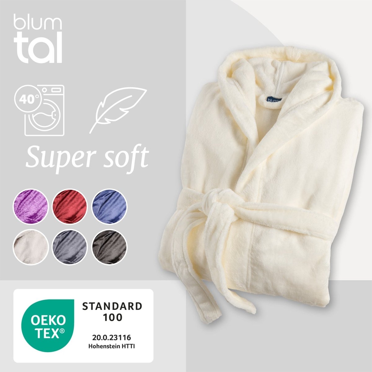 Ein gefalteter Fleece-Bademantel neben einer Grafik mit Waschanweisungen der Weichheit anzeigt sowie Farbmustern und dem OEKO-TEX® Standard 100 Label.