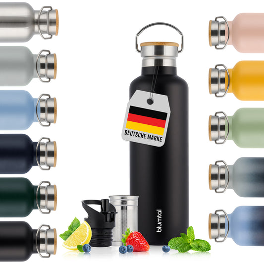 Mehrere bunte Isolierflaschen mit einer großen Flasche in der Mitte die ein Etikett mit der Aufschrift "Deutsche Marke" trägt