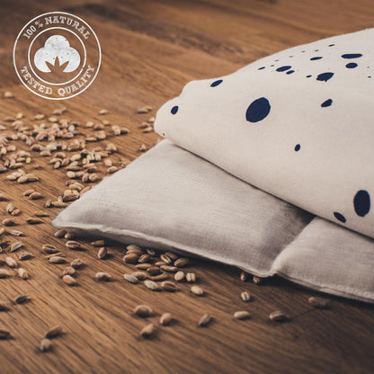 Wärmendes Baumwollkissen mit natürlichen Weizenkörnern gefüllt für nachhaltige Premium Home &amp; Living Produkte