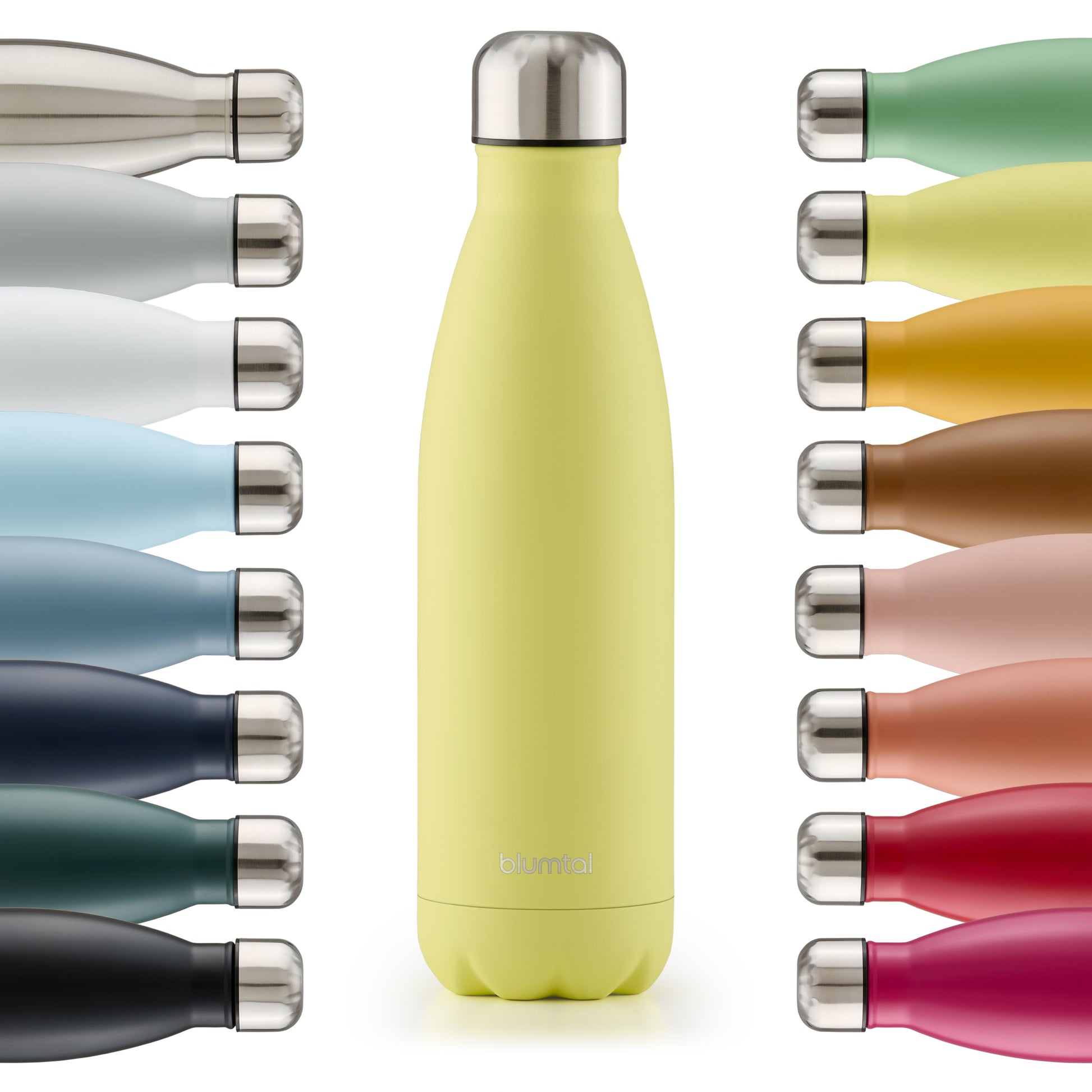 Farbige Auswahl an isolierten Edelstahl-Trinkflaschen von blumtal in einer Reihe angeordnet mit Fokus auf eine vorderseitige new gelb farbene Flasche.